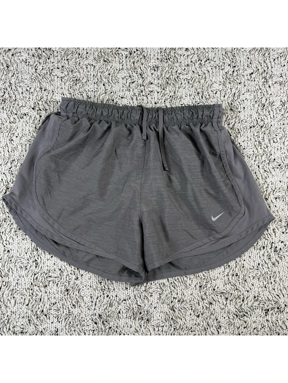 Nike Tempo Short Women's Size M Gray Hight Rise Dri-Fit Running Athletic Shorts